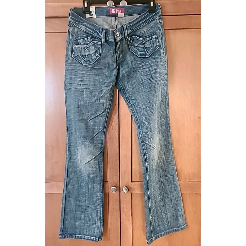 H&M Fit & Star* Womens 8in Rise Flare Jeans Size waist  30/ 32 inseam New